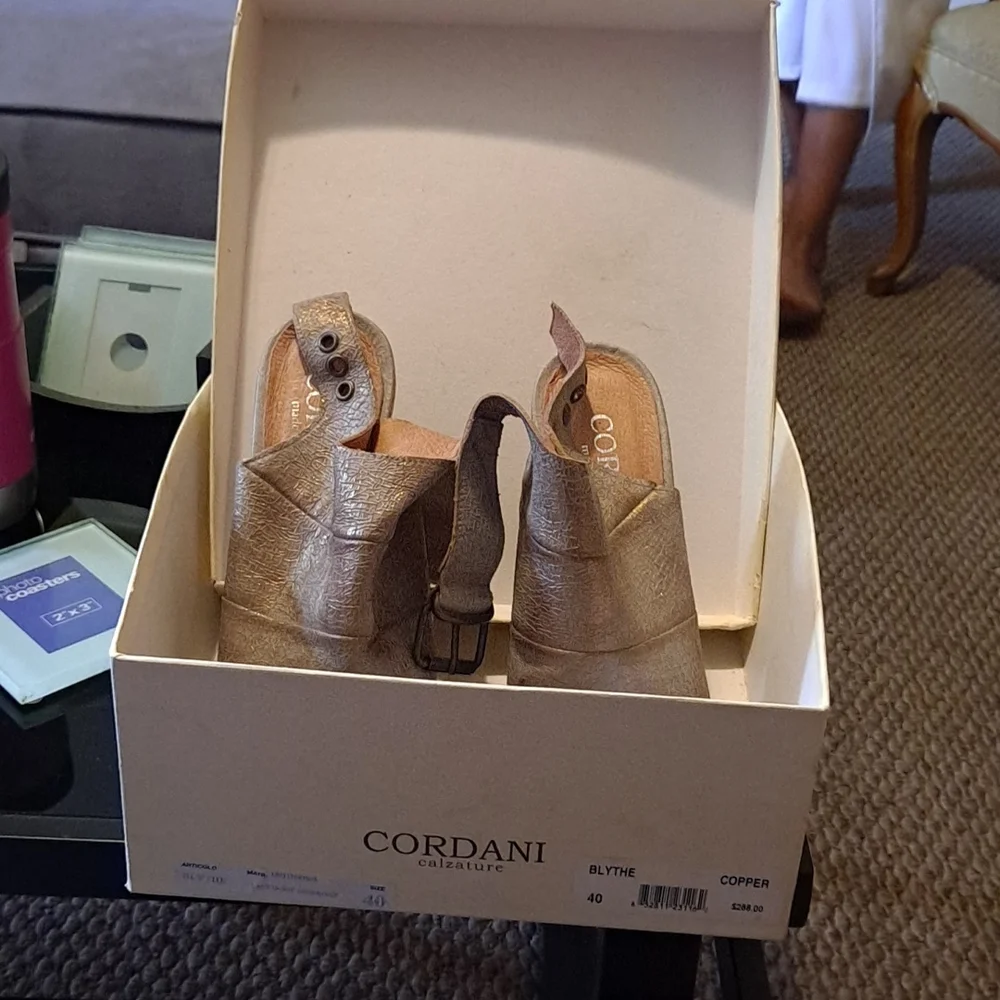 Shoe - Picture 5 of 6